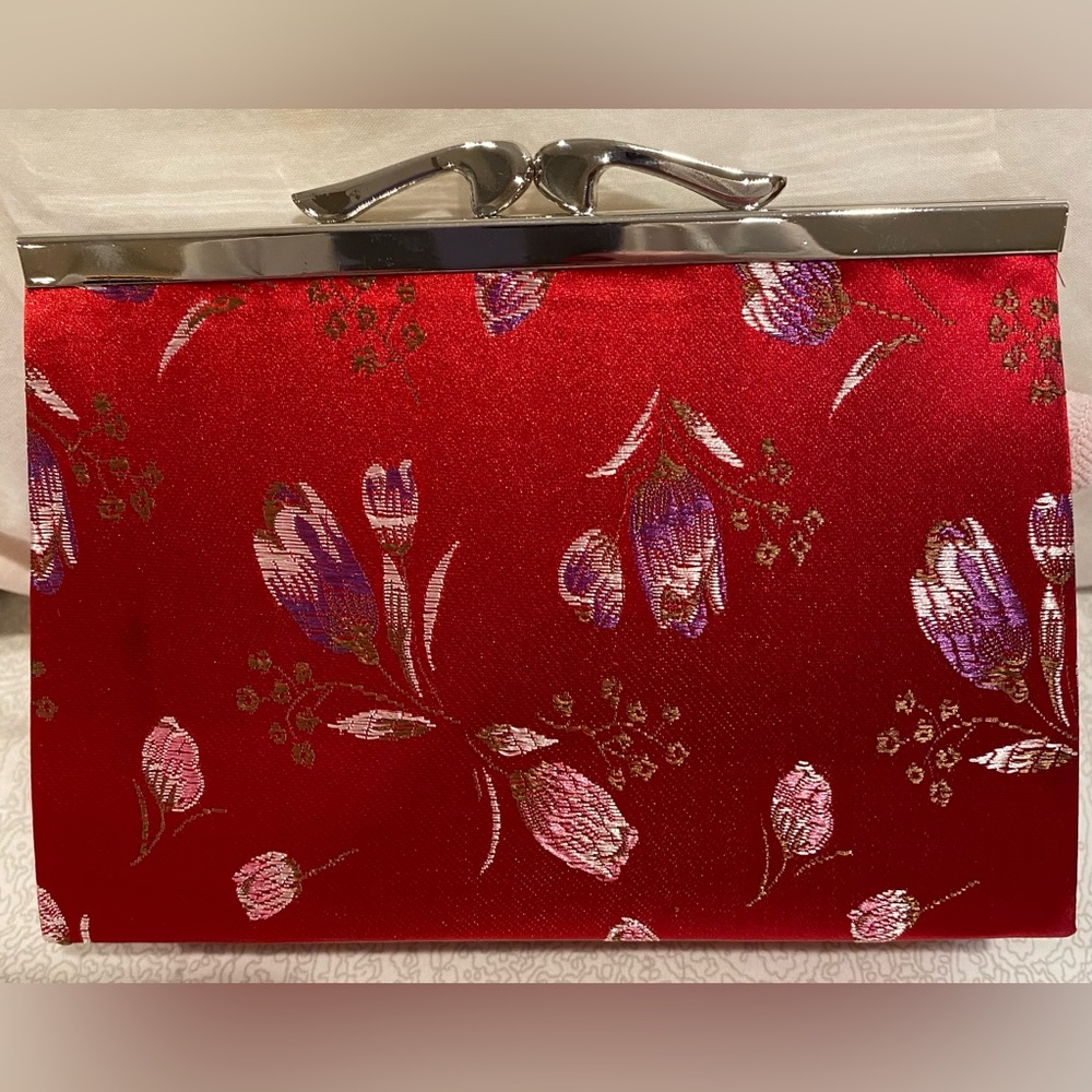 Elegant Red Floral Clutch